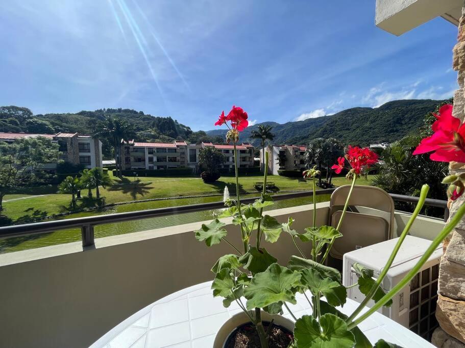 Cr Mariposa Rentals Lakeview Penthouse With Office Space, Pool, Gym, Tennis Santa Ana  Zewnętrze zdjęcie