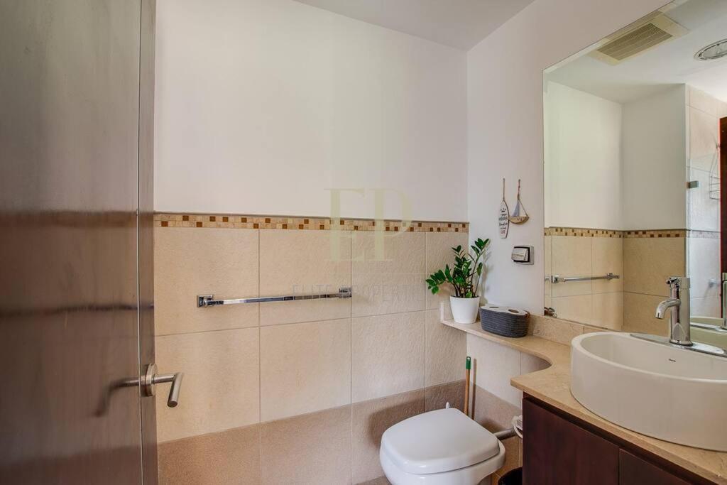 Cr Mariposa Rentals Lakeview Penthouse With Office Space, Pool, Gym, Tennis Santa Ana  Zewnętrze zdjęcie